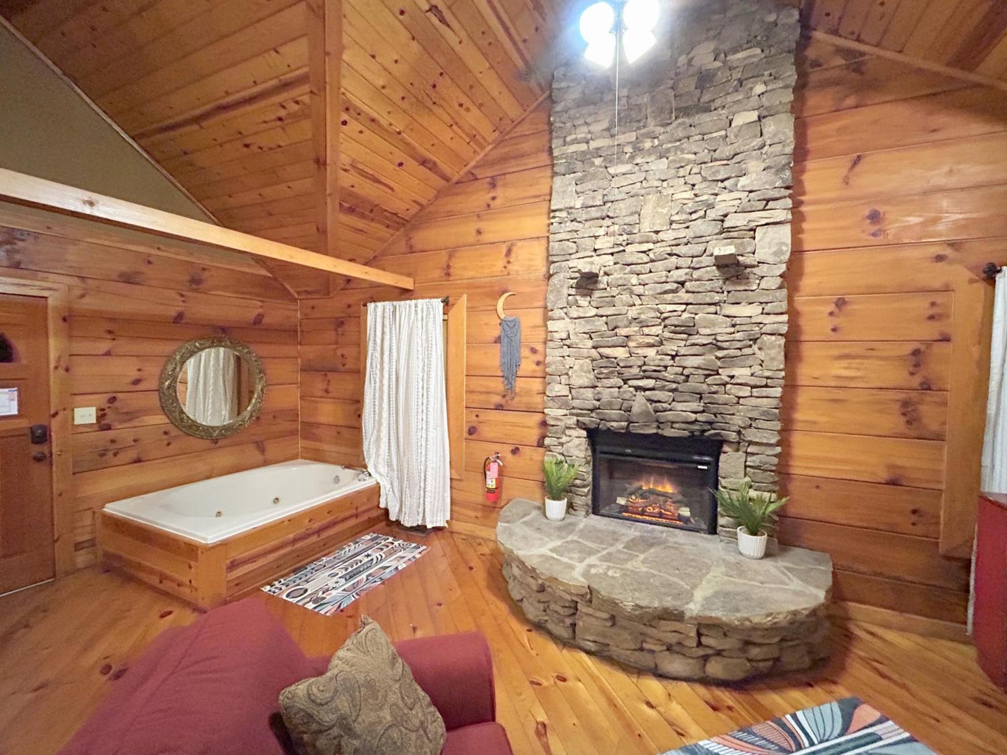 Honeymoon Hideaway Villa แกตลิงเบิร์ก ภายนอก รูปภาพ