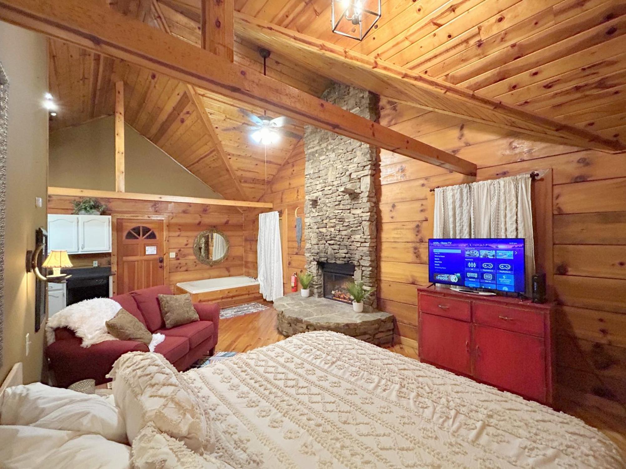 Honeymoon Hideaway Villa แกตลิงเบิร์ก ภายนอก รูปภาพ