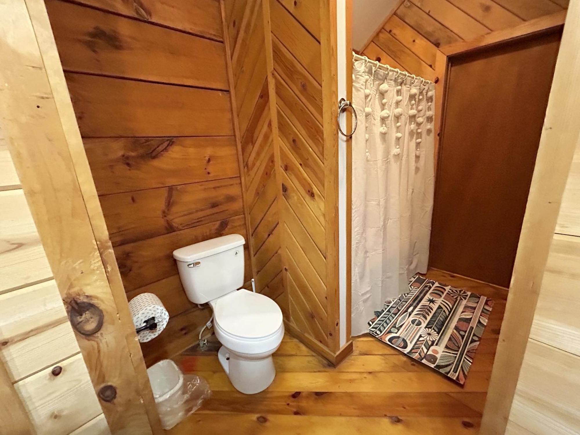 Honeymoon Hideaway Villa แกตลิงเบิร์ก ภายนอก รูปภาพ